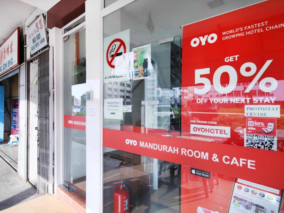 Oyo 836 Mandurah Room & Cafe Kuching Exteriör bild